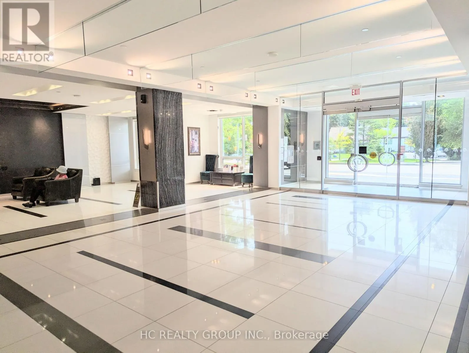 111 - 7165 YONGE STREET