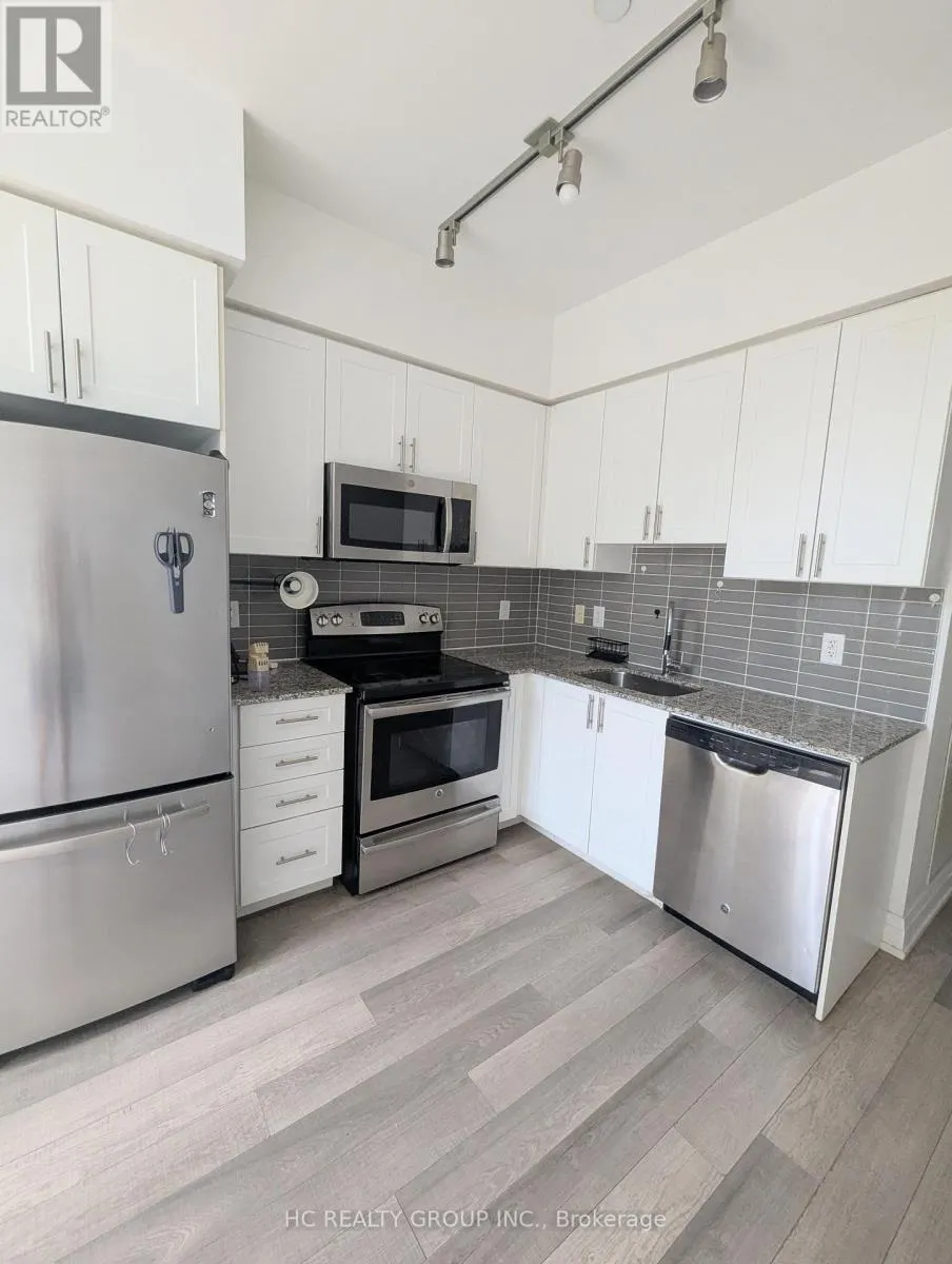 111 - 7165 YONGE STREET