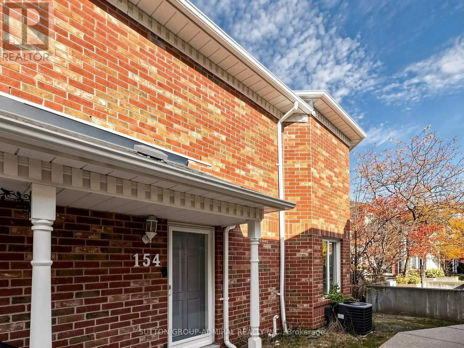 154 - 18 CLARK AVENUE W