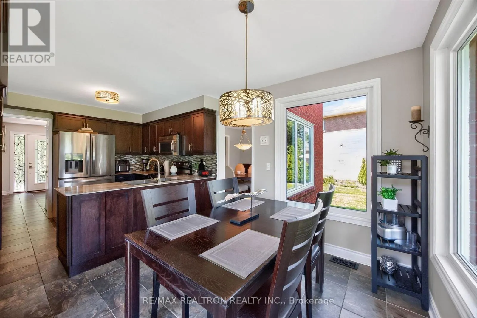 47 MAPLE WAY