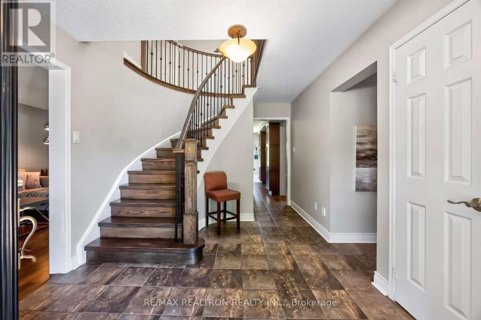 47 MAPLE WAY