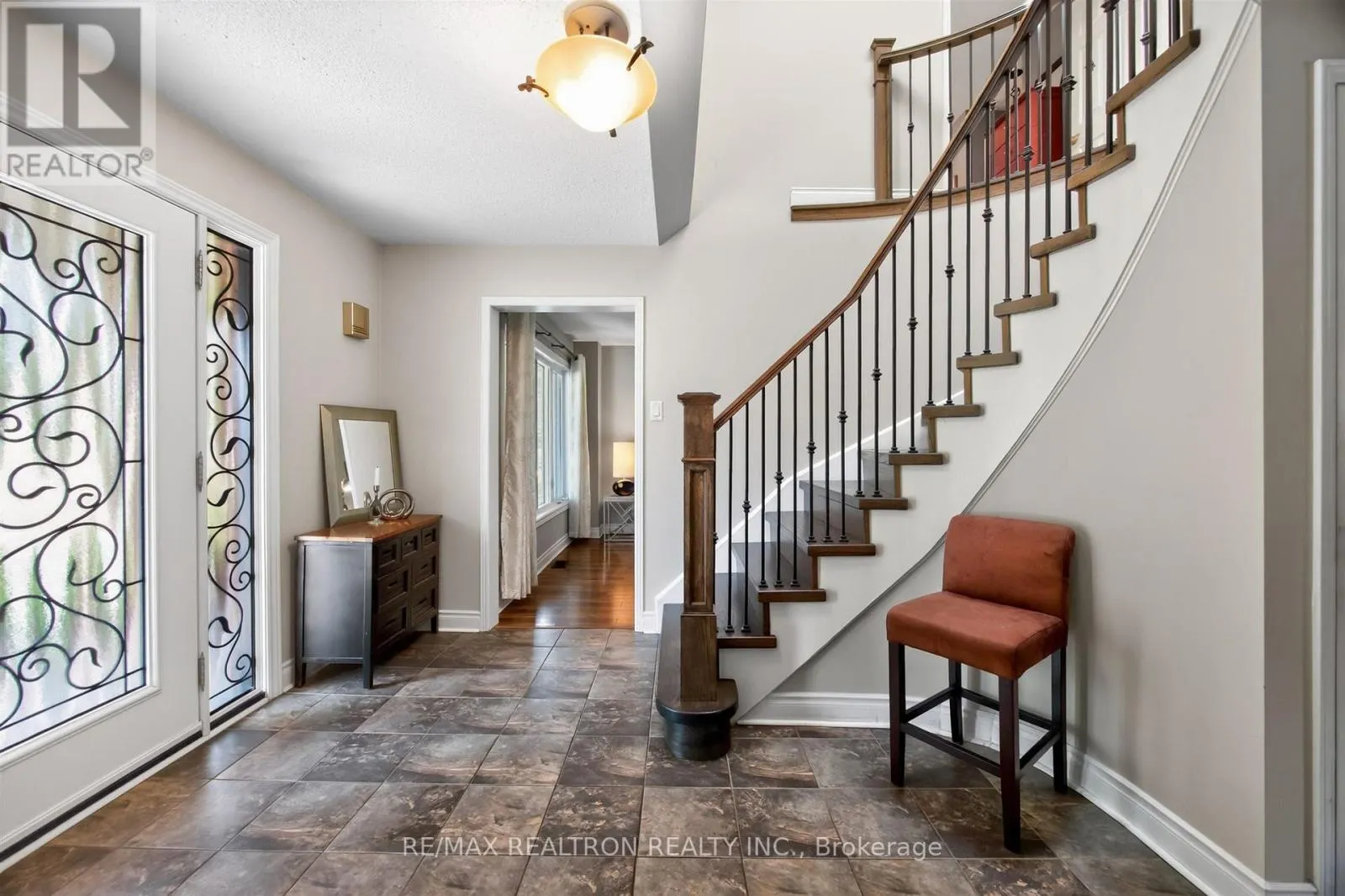 47 MAPLE WAY