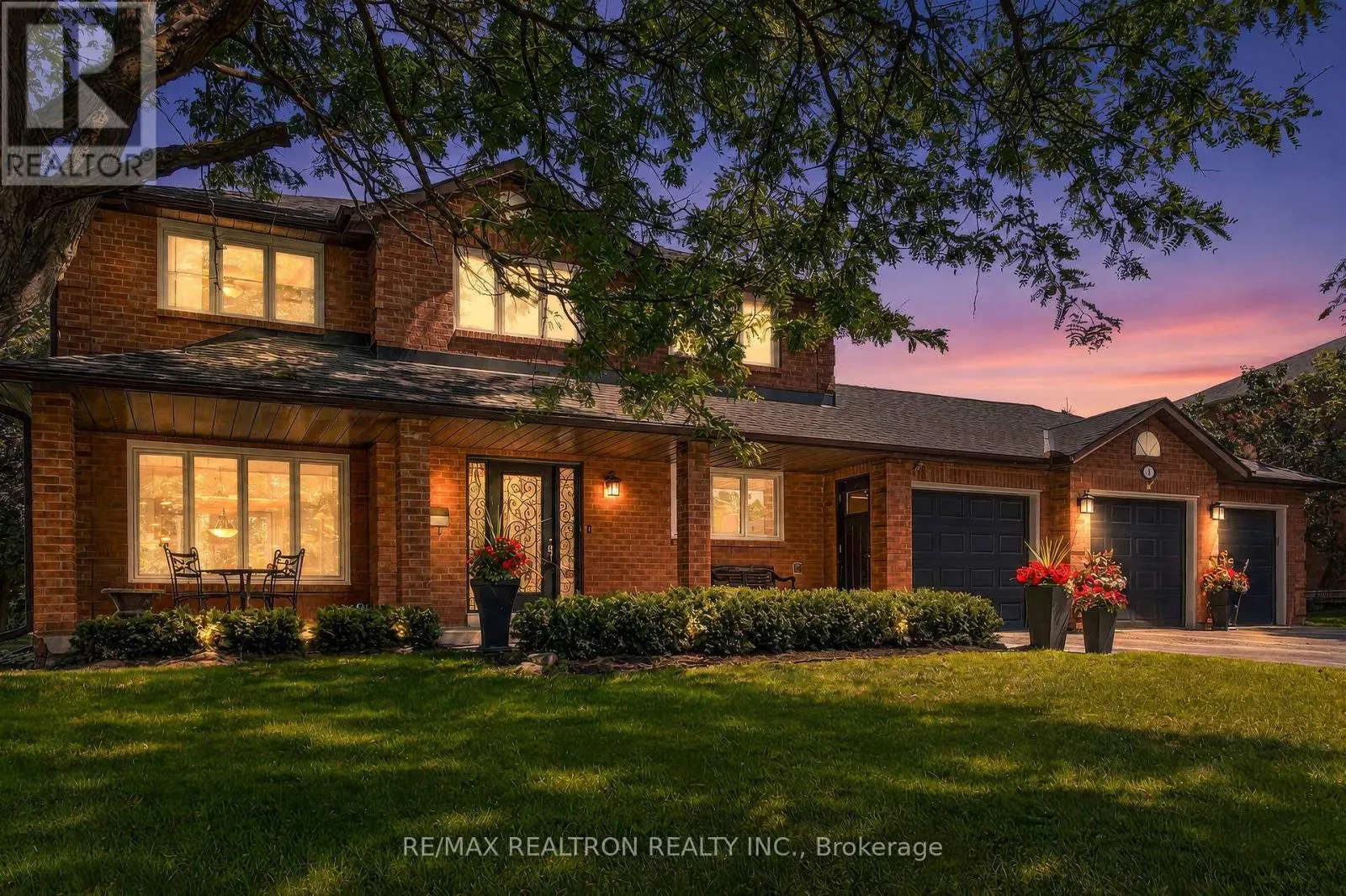 47 MAPLE WAY