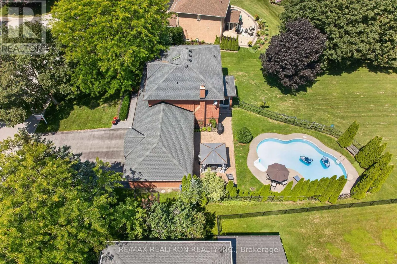 47 MAPLE WAY