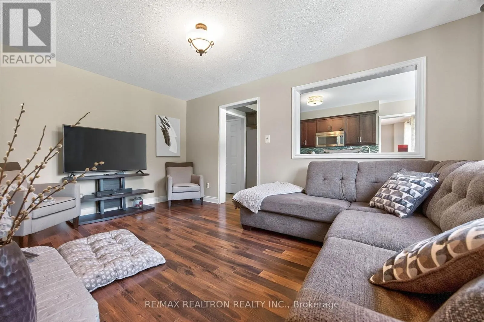 47 MAPLE WAY