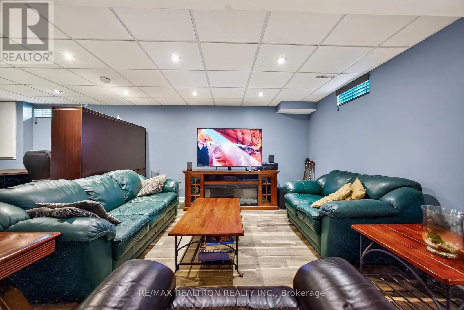 47 MAPLE WAY