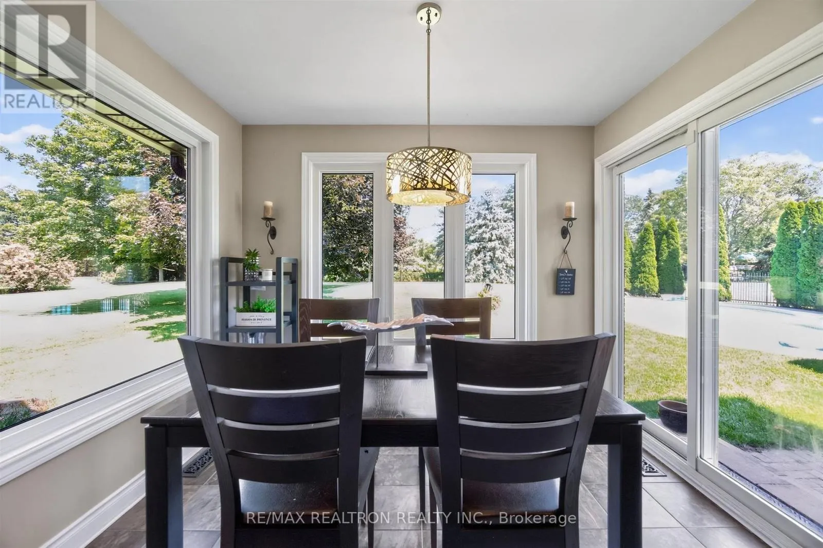 47 MAPLE WAY