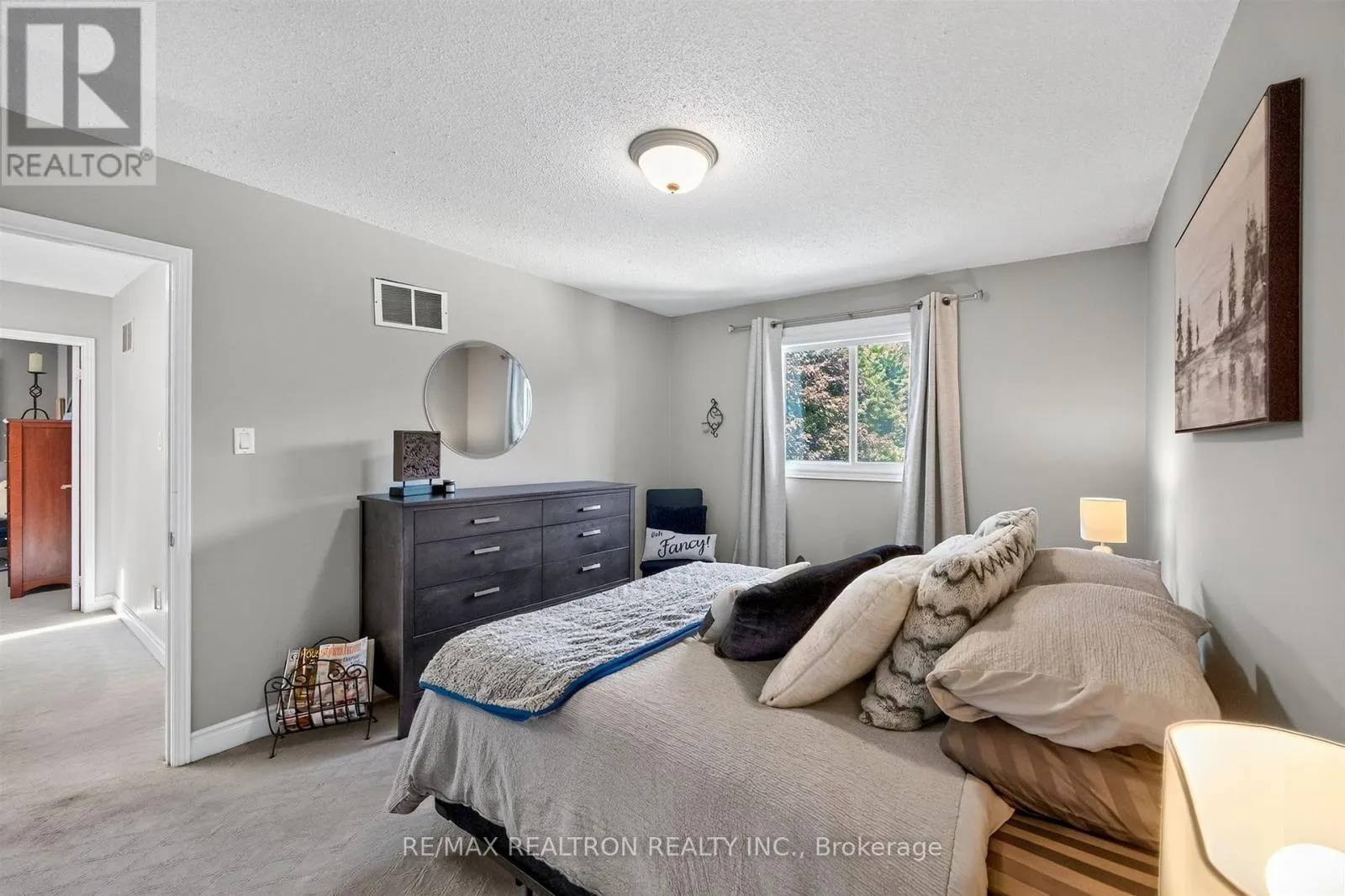 47 MAPLE WAY