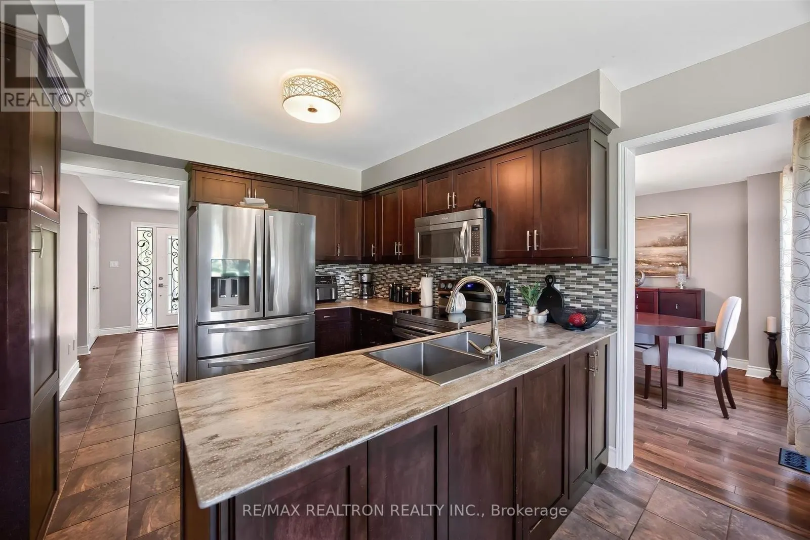 47 MAPLE WAY