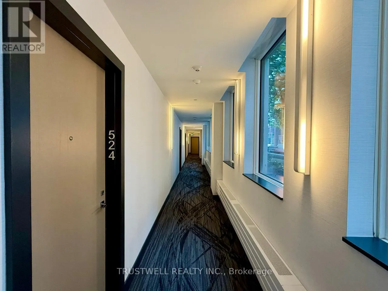 524 - 10 ROUGE VALLEY DRIVE W