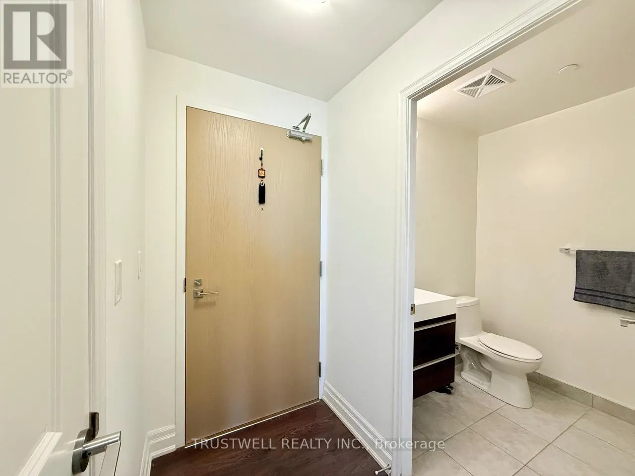 524 - 10 ROUGE VALLEY DRIVE W