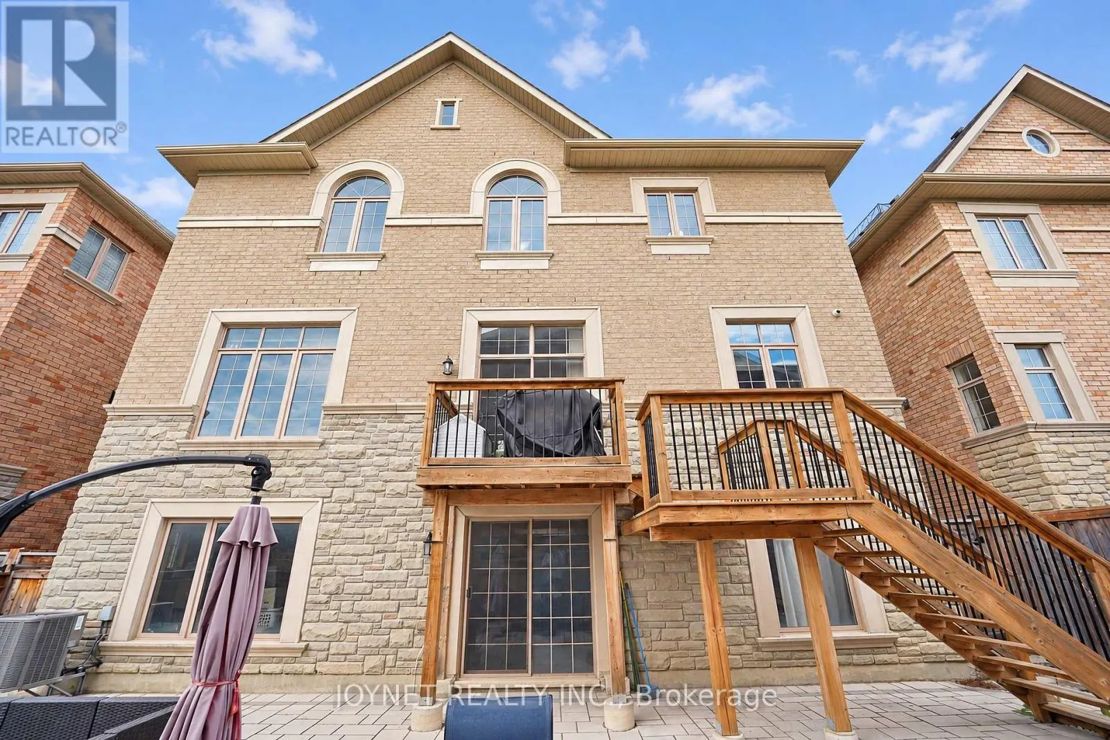 11 MORAINE HILL DRIVE