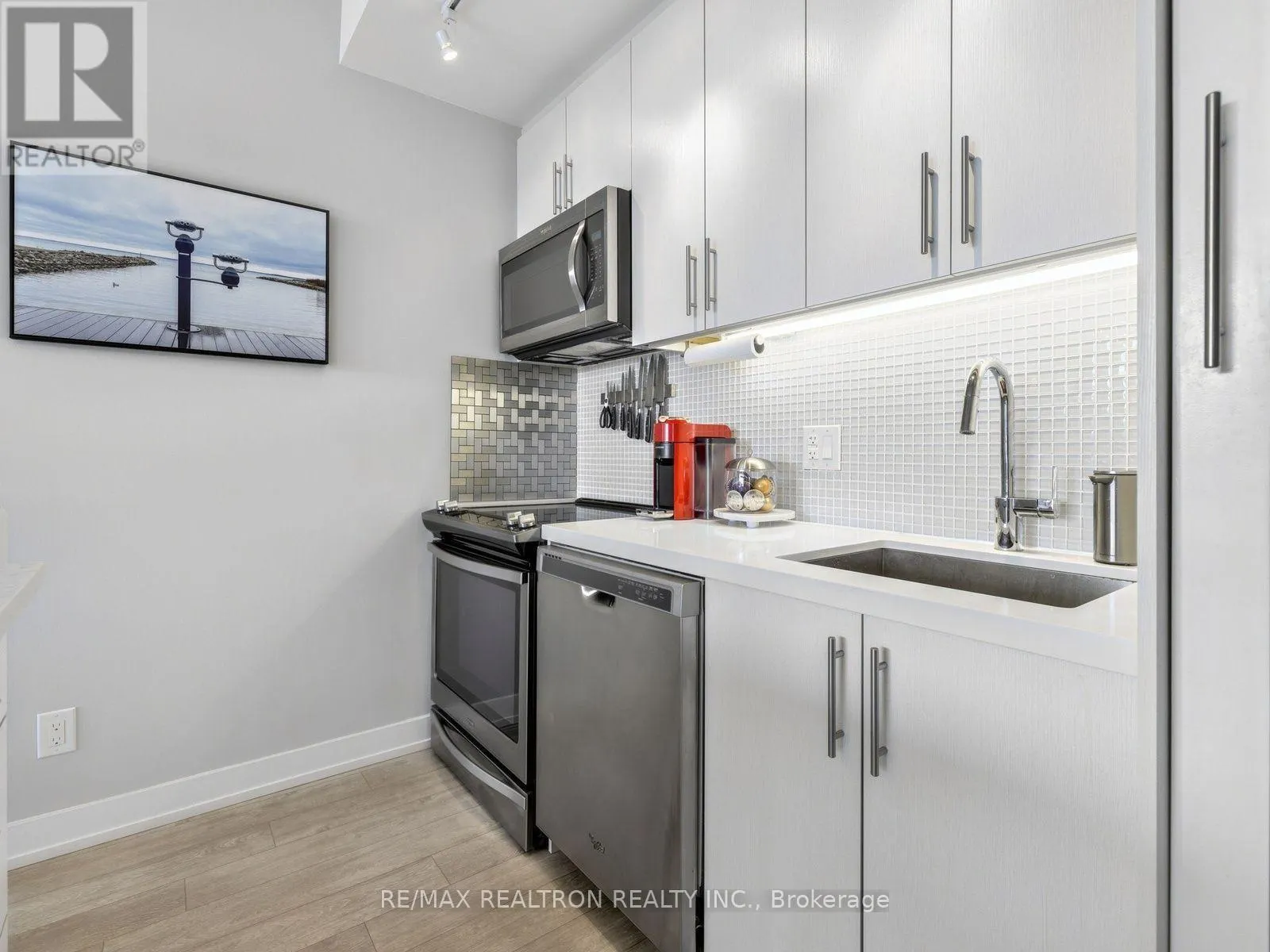 C301 - 301 SEA RAY AVENUE