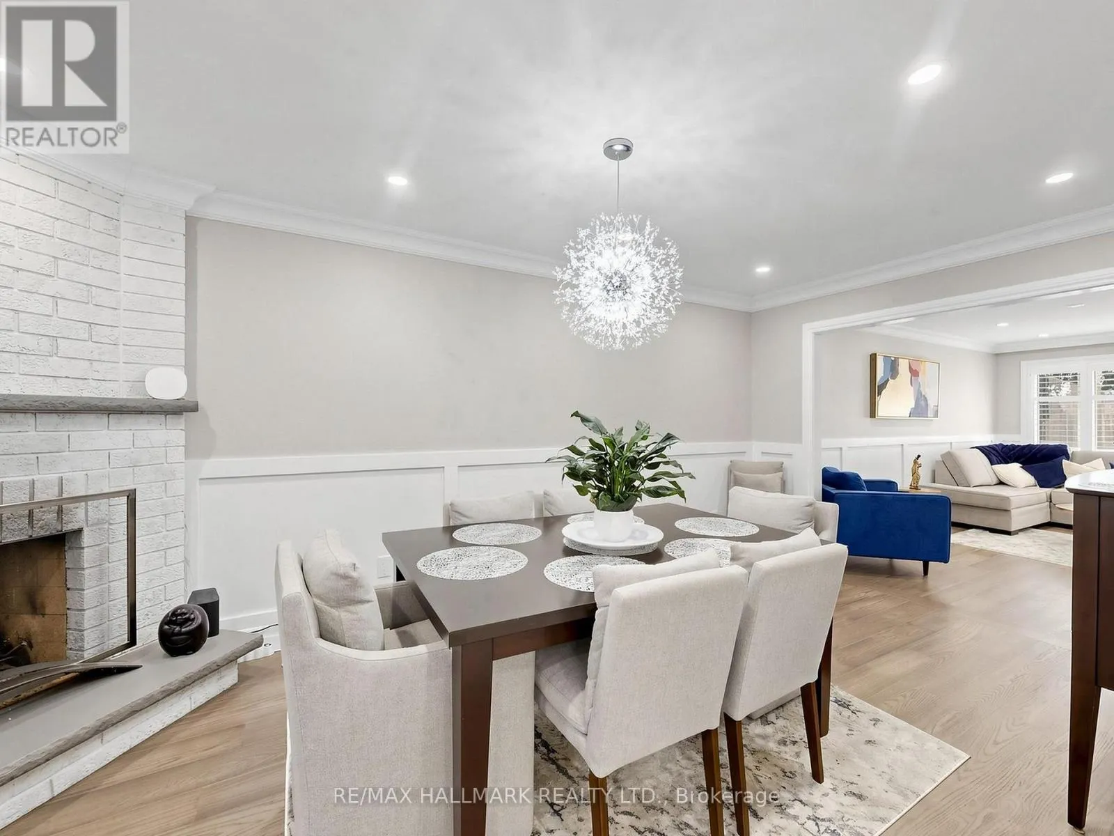58 MARCHWOOD CRESCENT