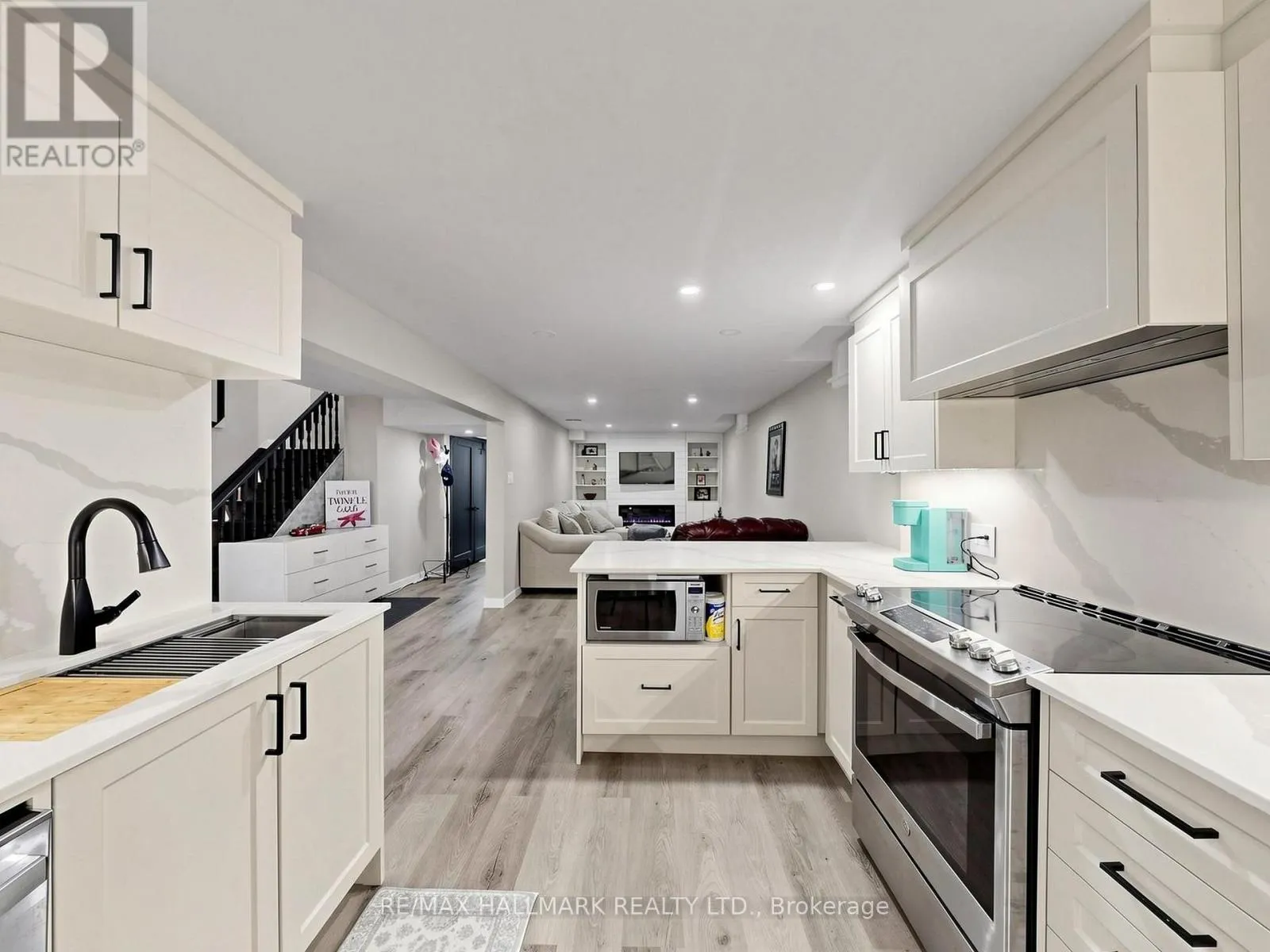 58 MARCHWOOD CRESCENT