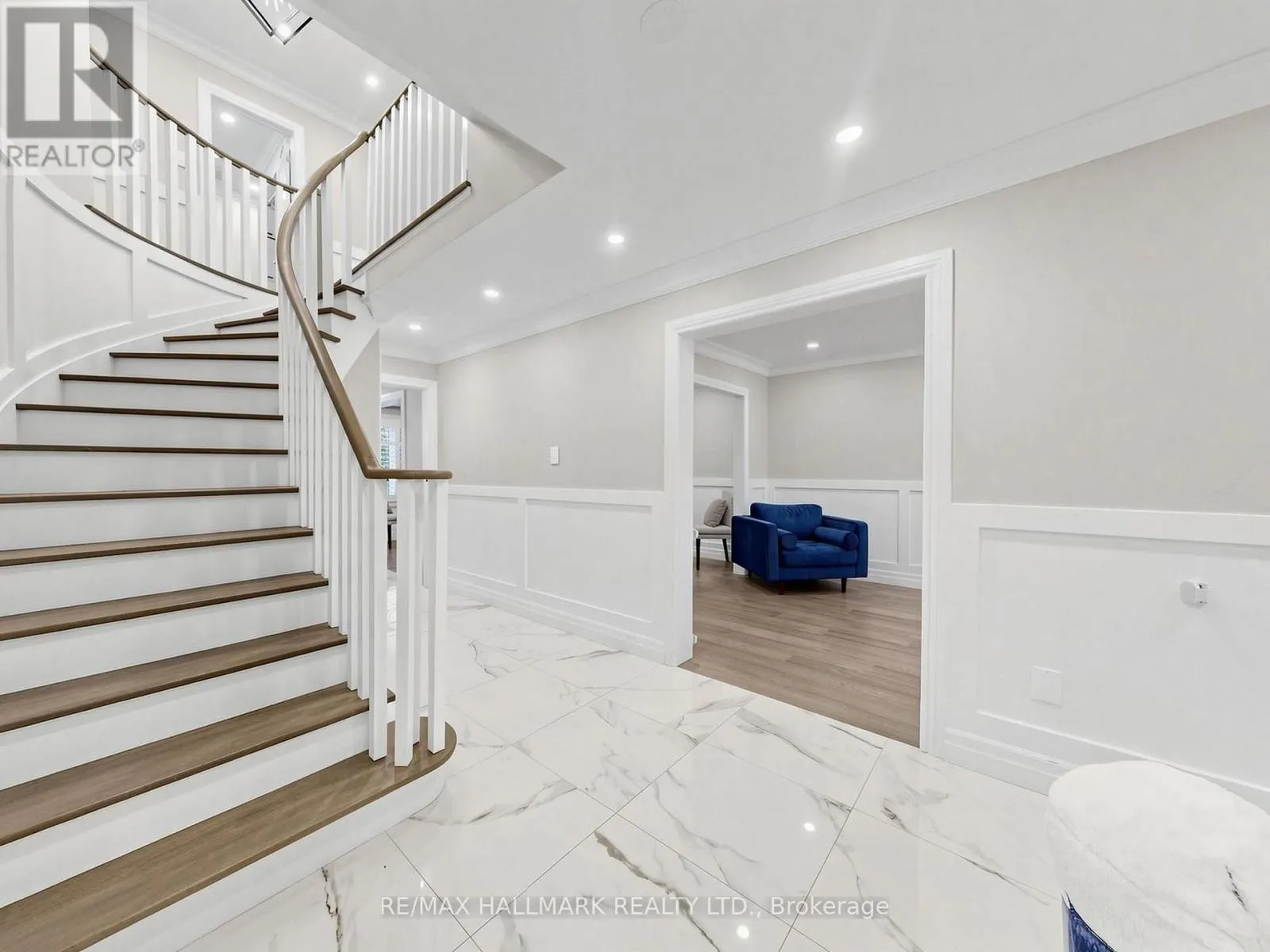 58 MARCHWOOD CRESCENT