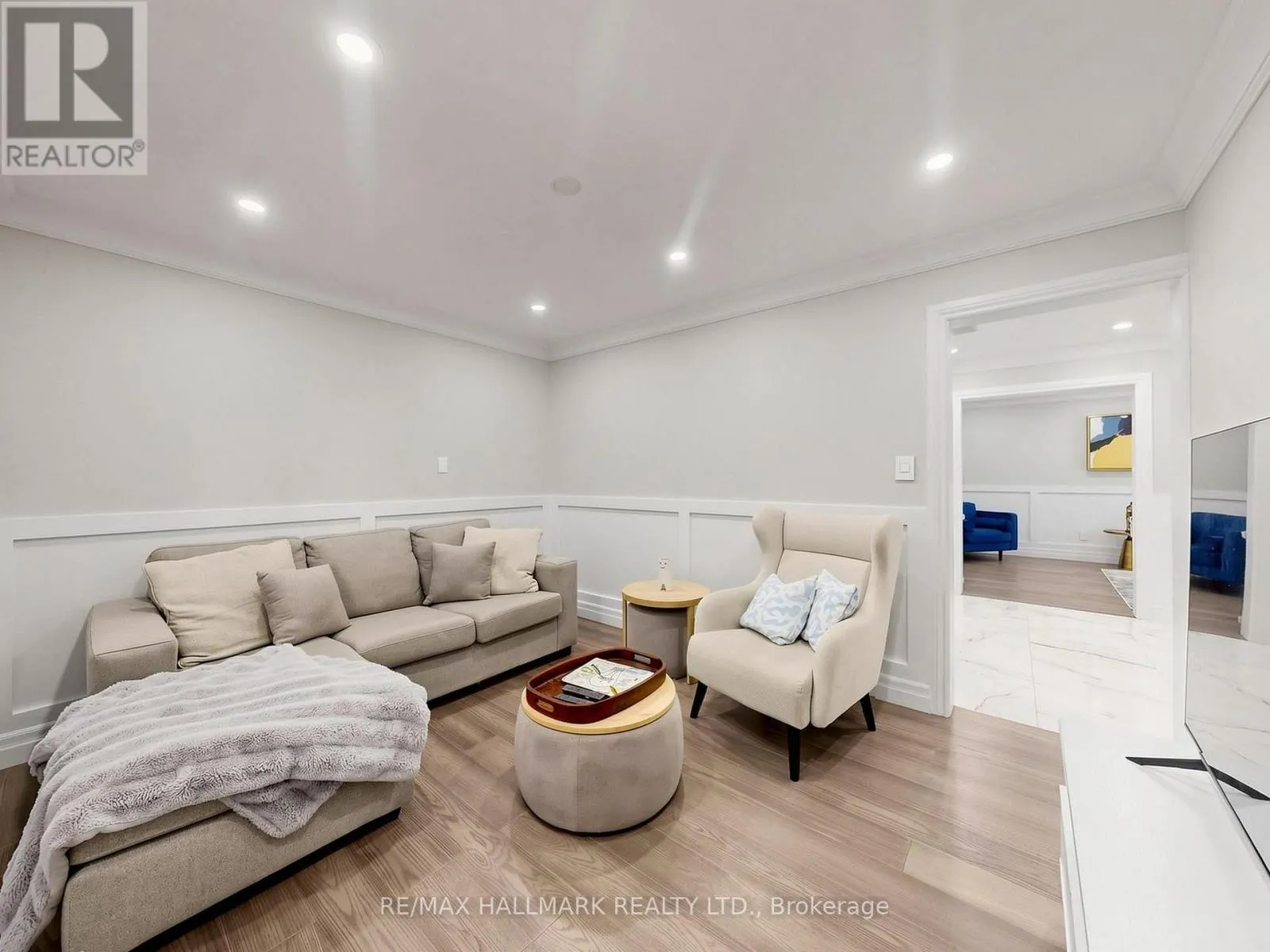 58 MARCHWOOD CRESCENT
