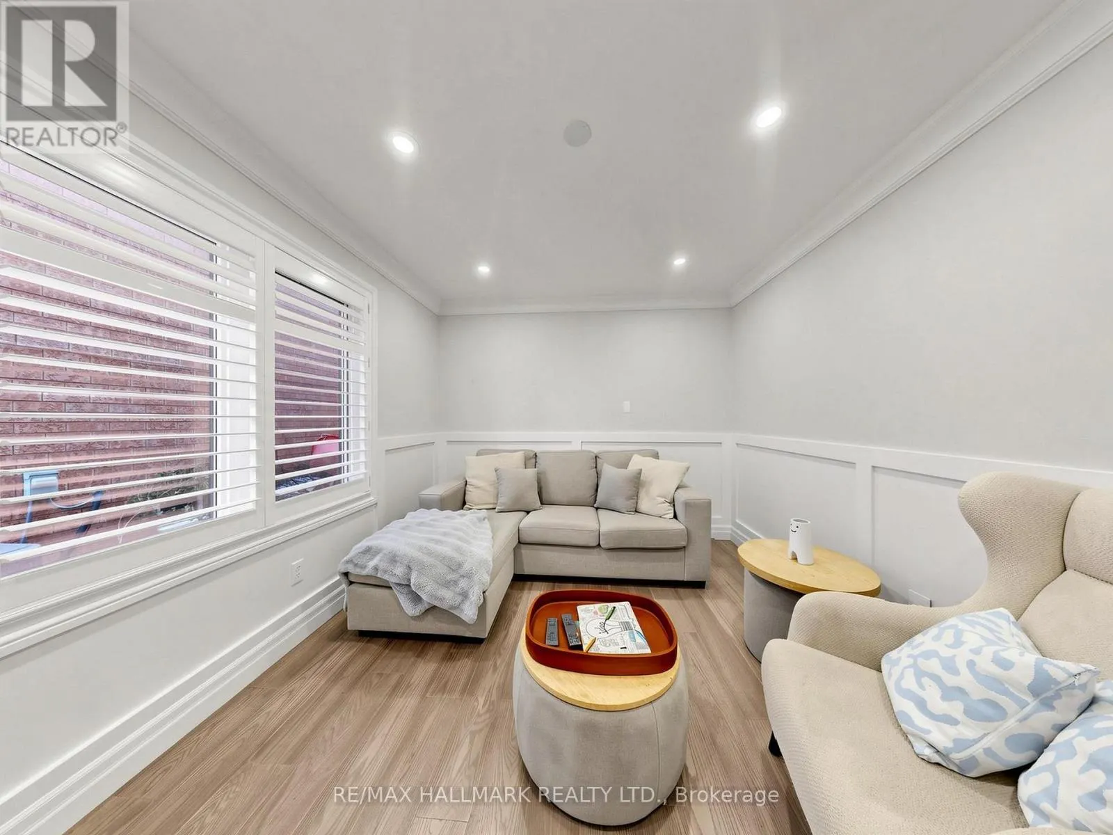 58 MARCHWOOD CRESCENT