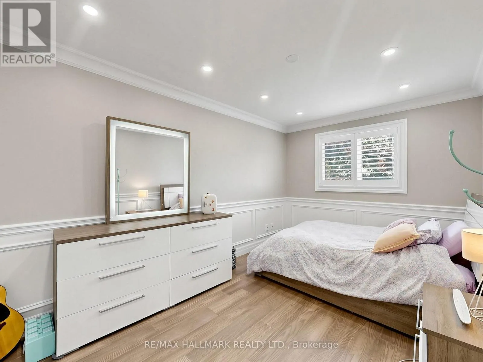58 MARCHWOOD CRESCENT