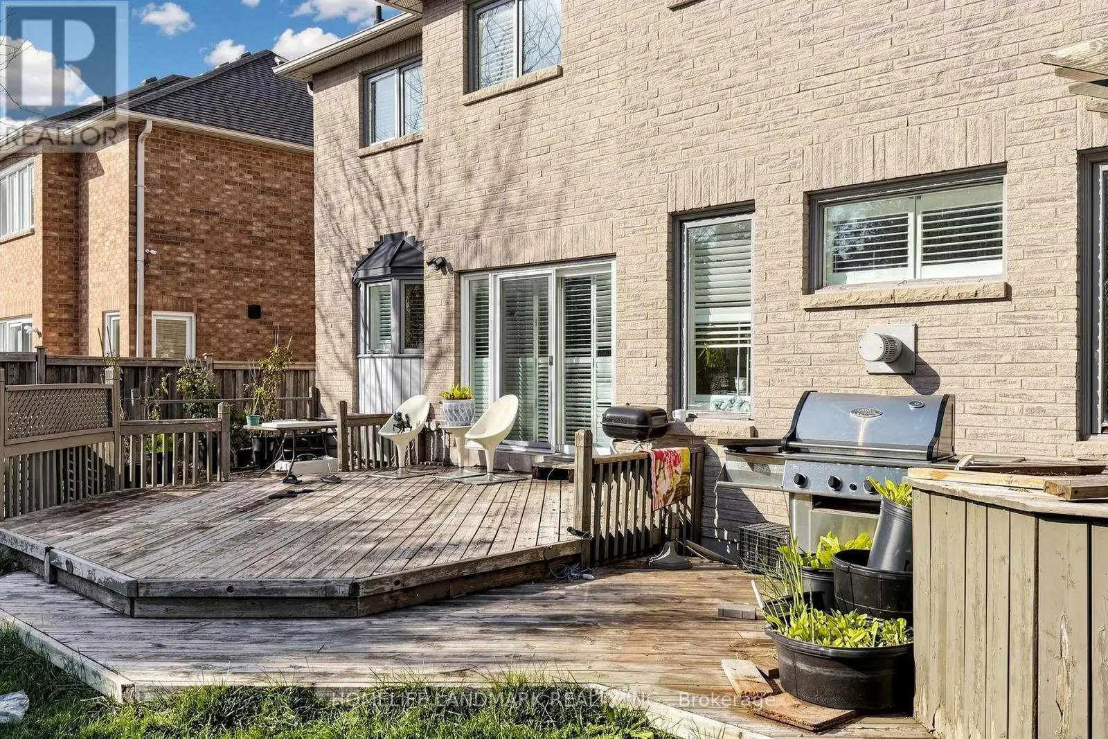 19 EDENBROOK CRESCENT