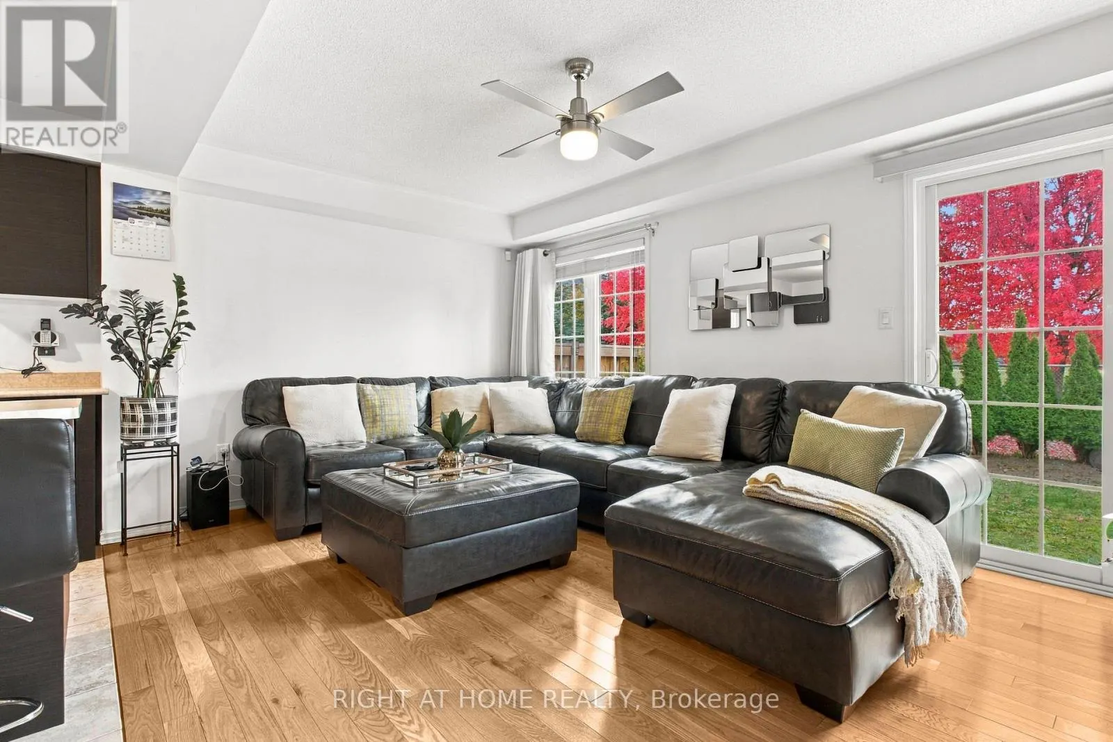 33 RUSSEL DRIVE