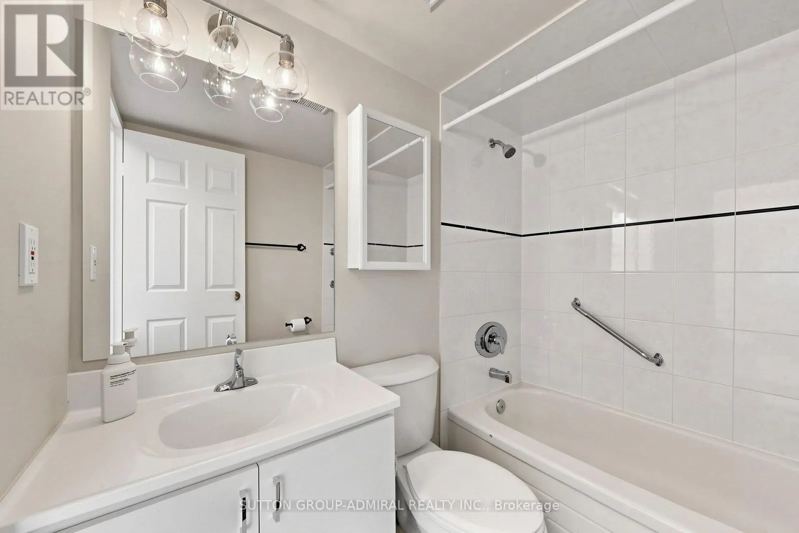 1210 - 7601 BATHURST STREET