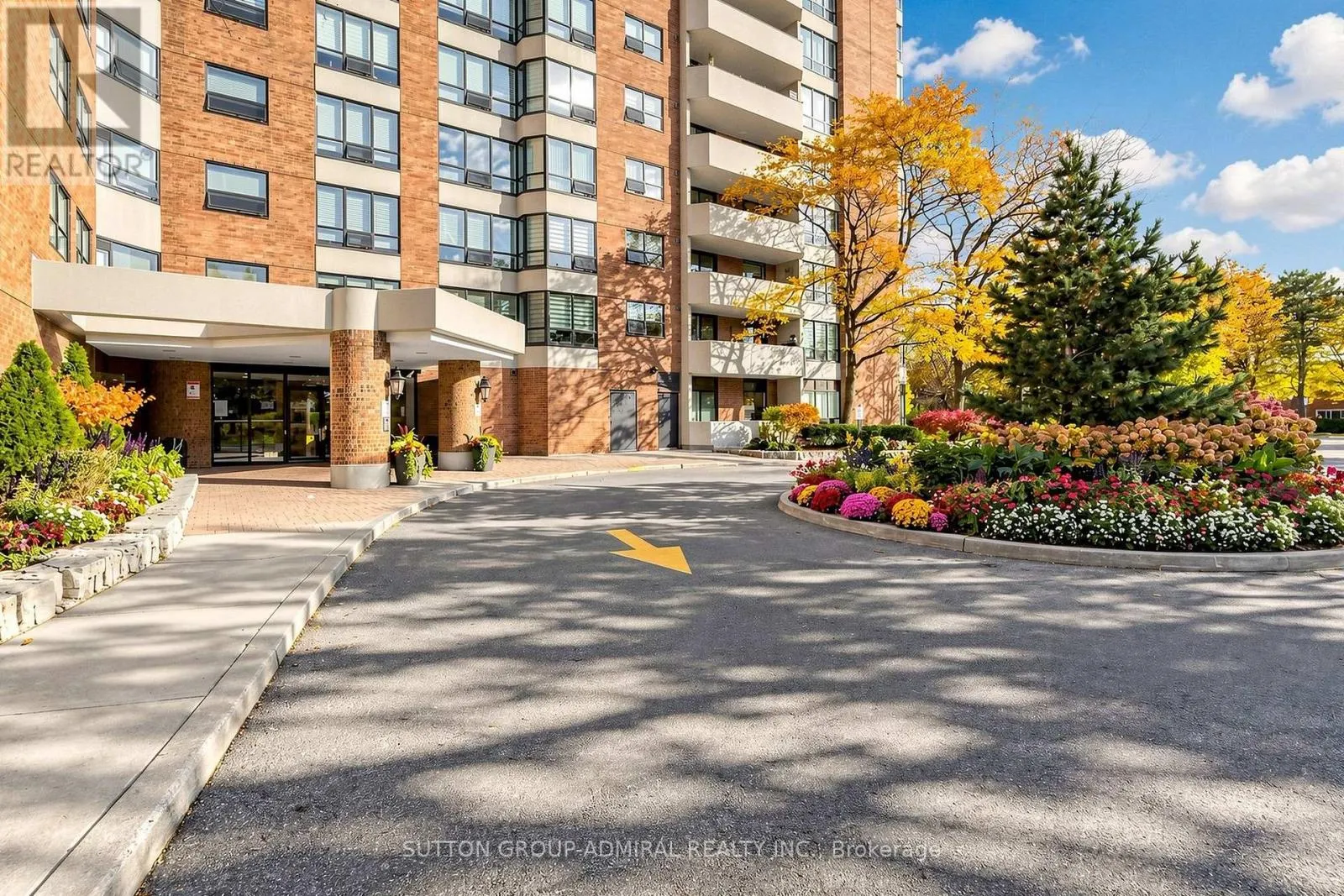 1210 - 7601 BATHURST STREET