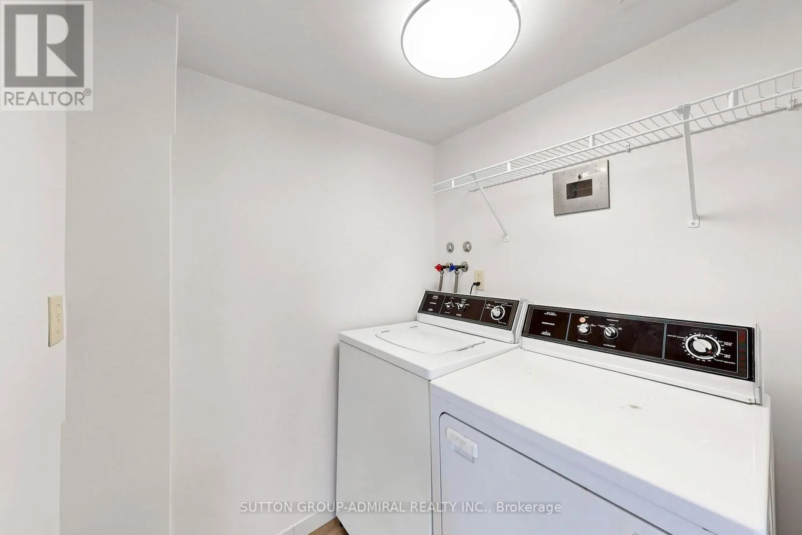 1210 - 7601 BATHURST STREET