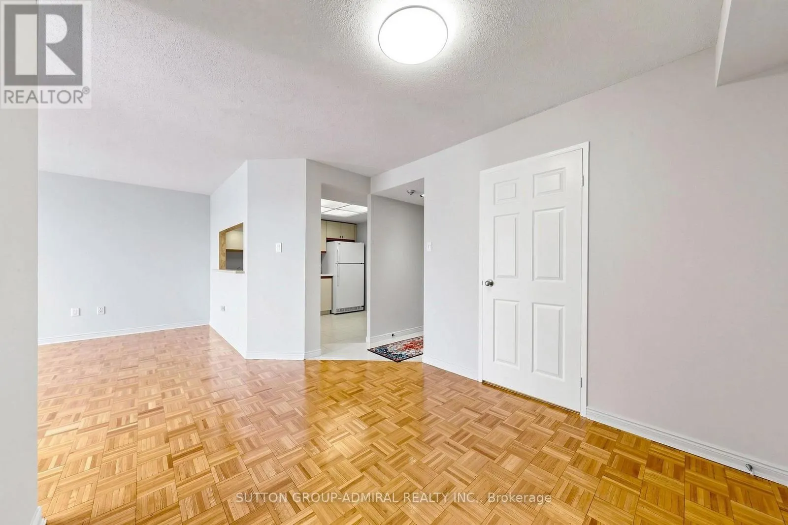 1210 - 7601 BATHURST STREET