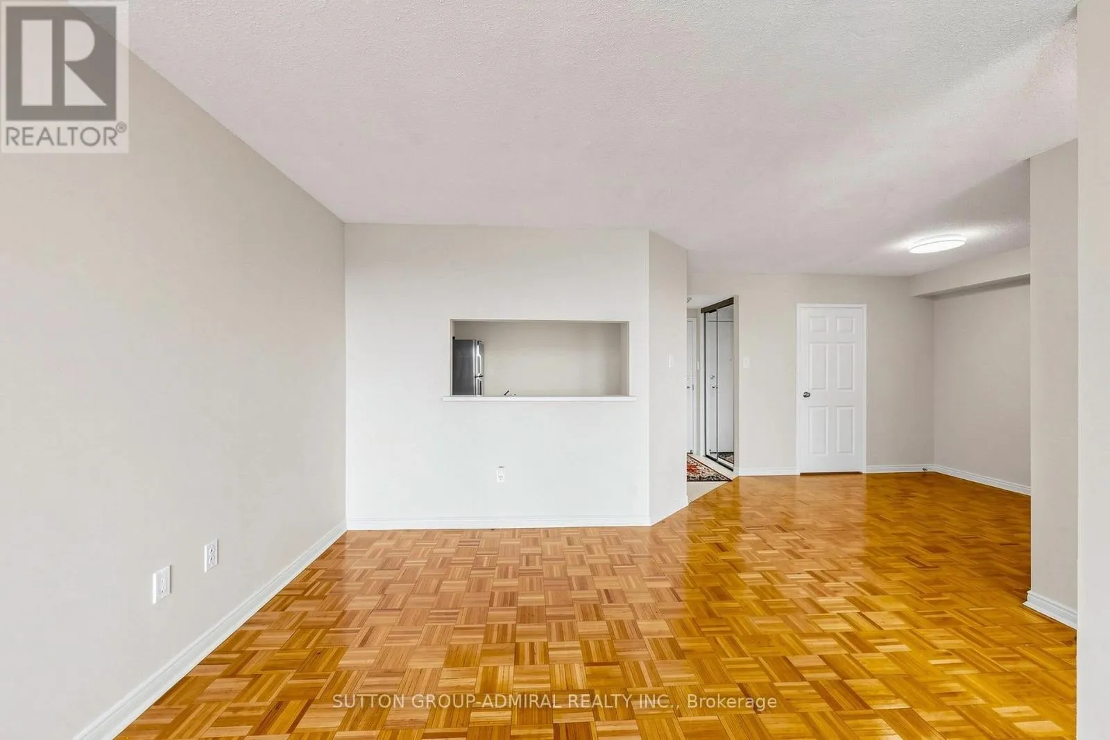 1210 - 7601 BATHURST STREET