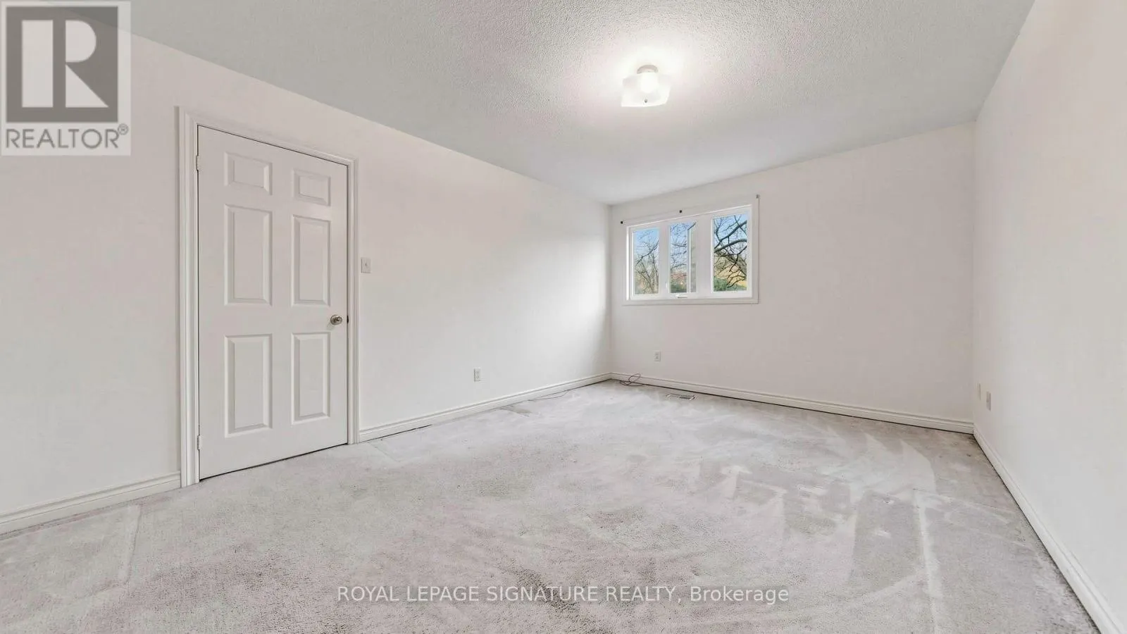93 SOHO CRESCENT