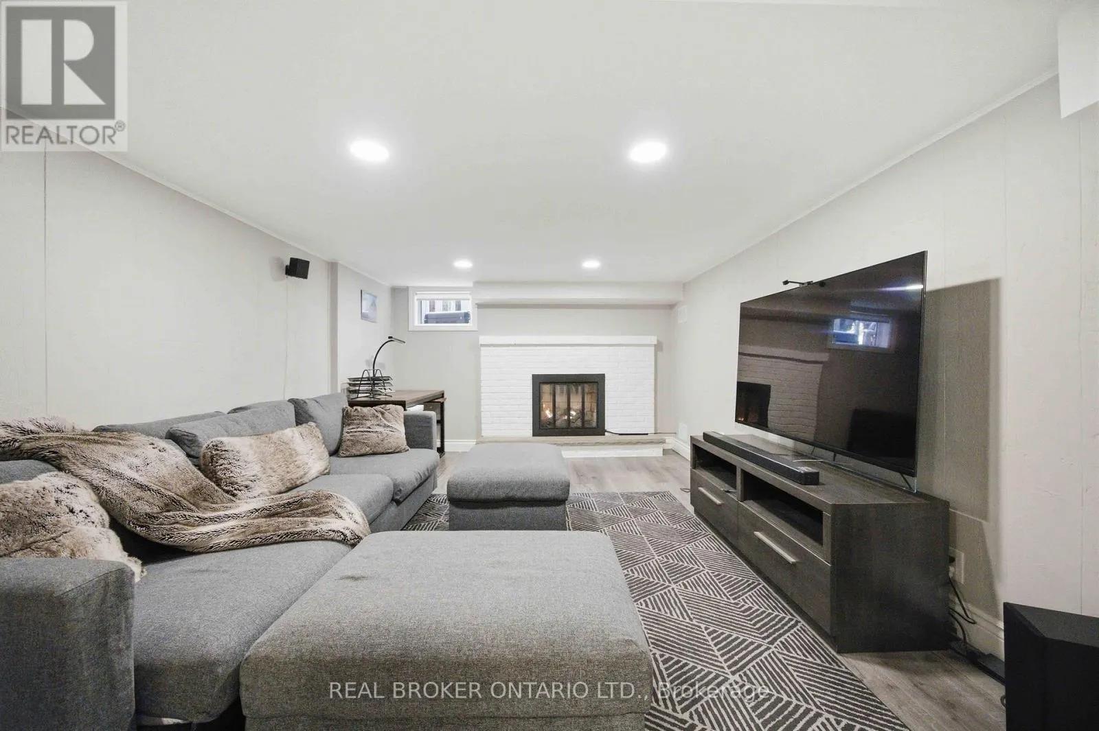 38 WOOTTEN WAY N