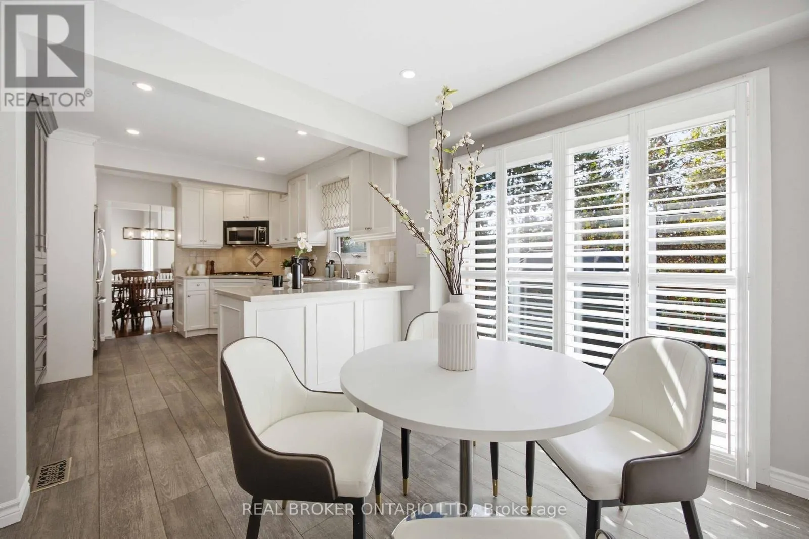 38 WOOTTEN WAY N