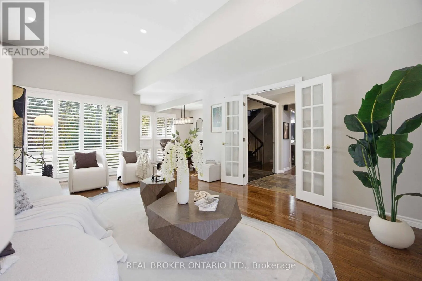 38 WOOTTEN WAY N
