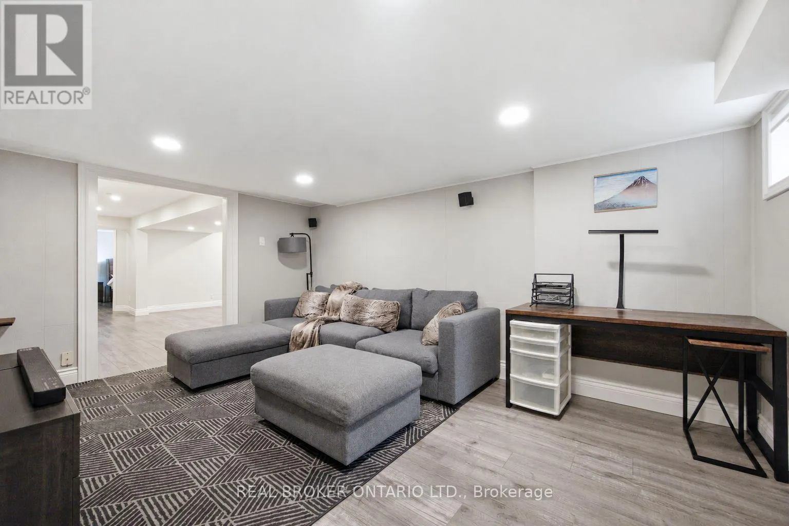 38 WOOTTEN WAY N