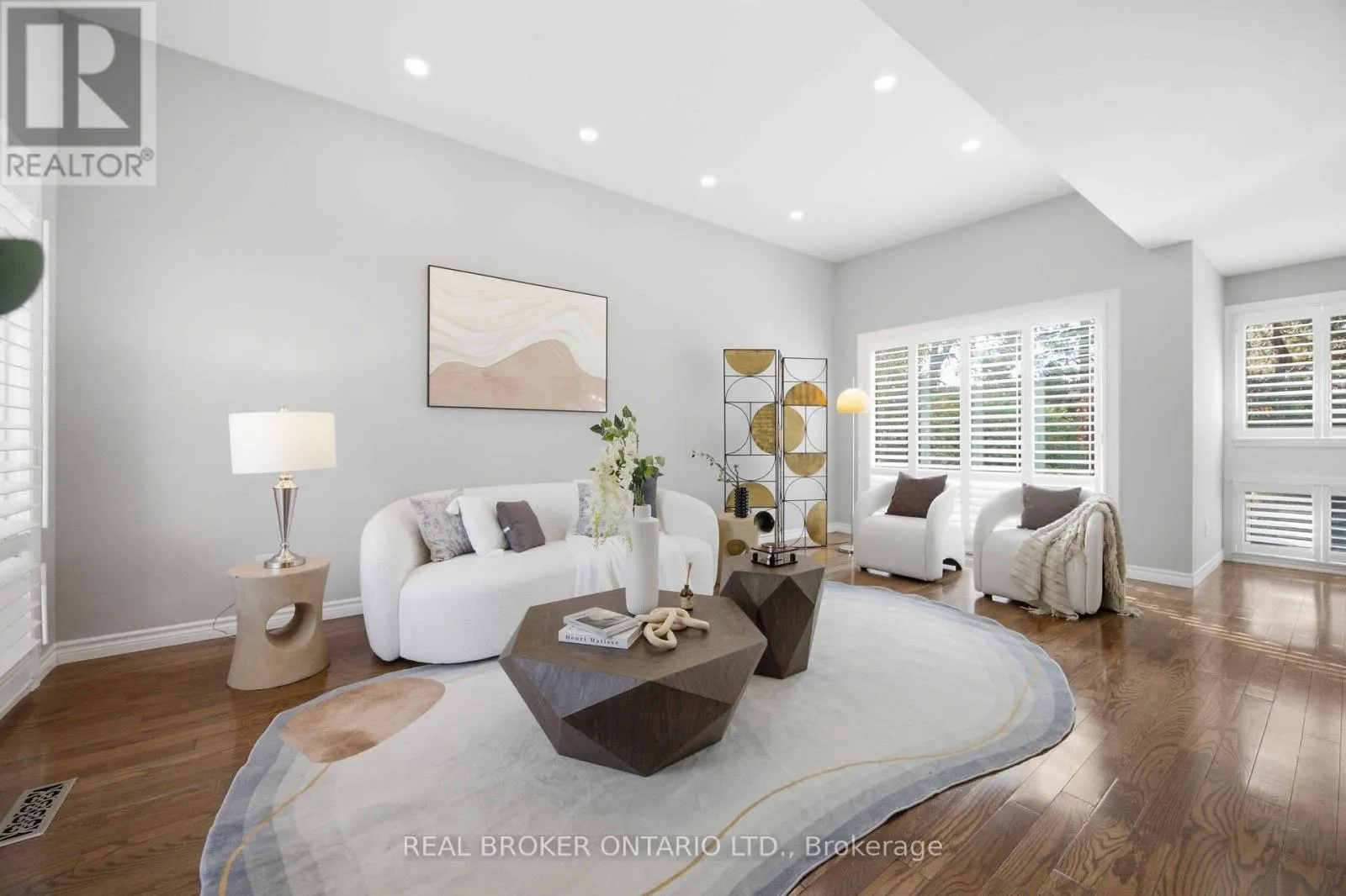 38 WOOTTEN WAY N