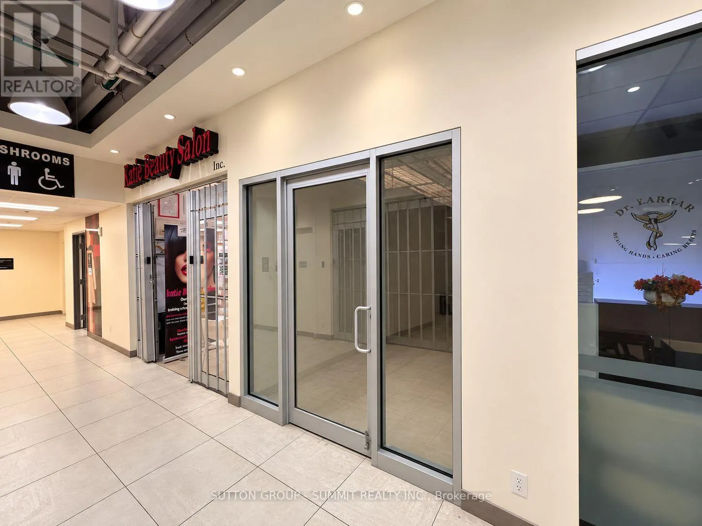 61 - 7181 YONGE STREET