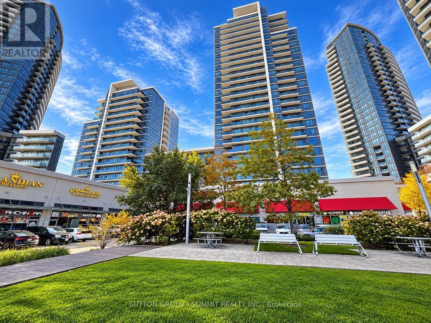 61 - 7181 YONGE STREET