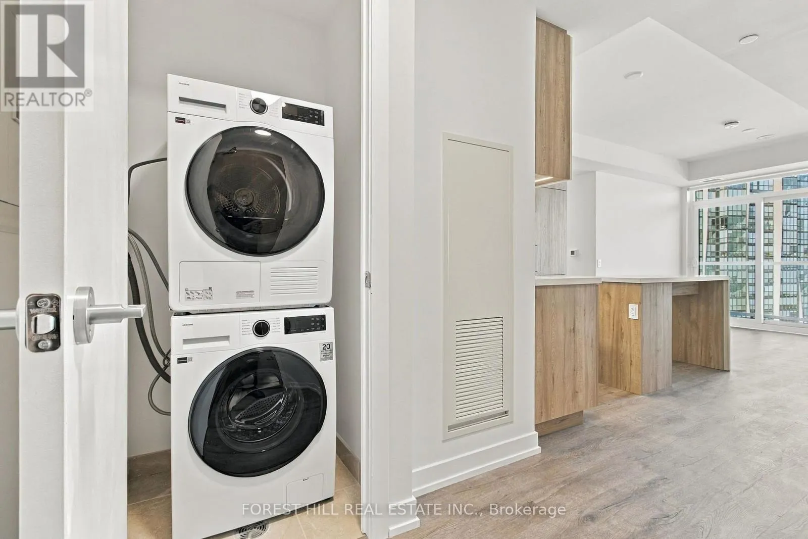 2611 - 5 MEADOWDALE ROAD