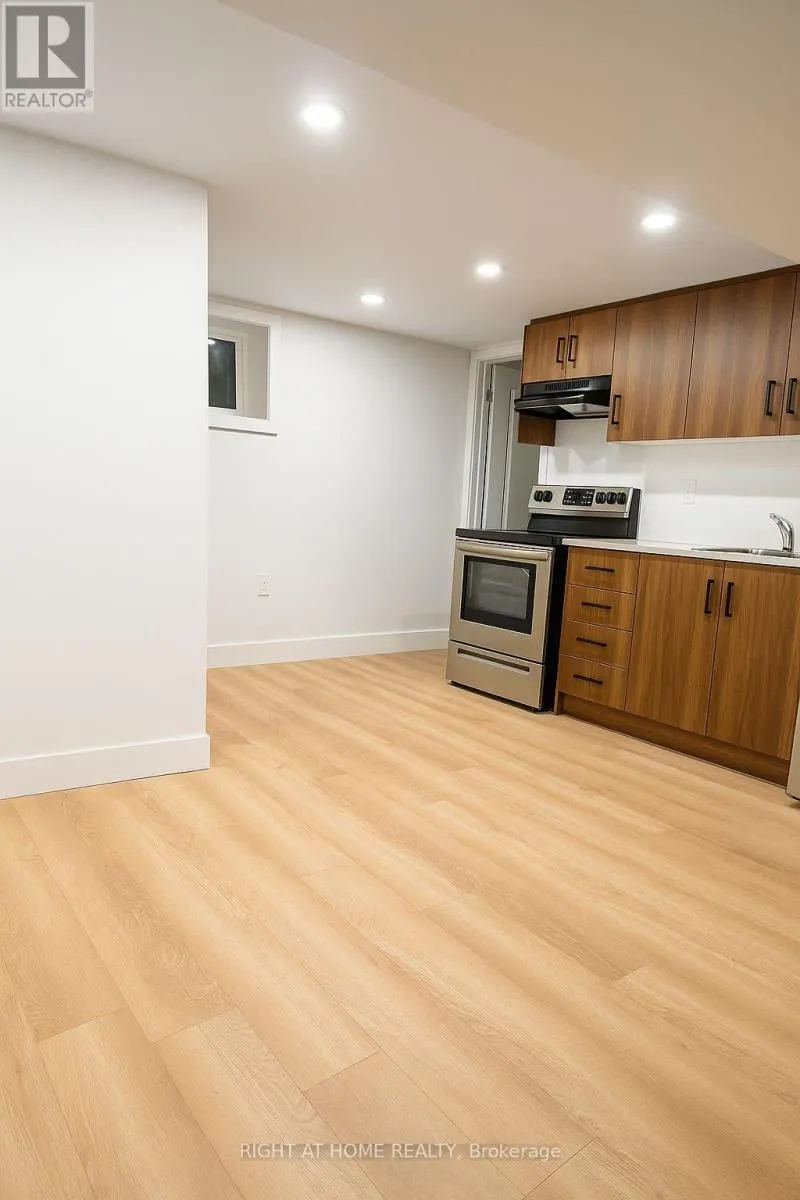 BSMT 1 - 24 SUNBAY COURT