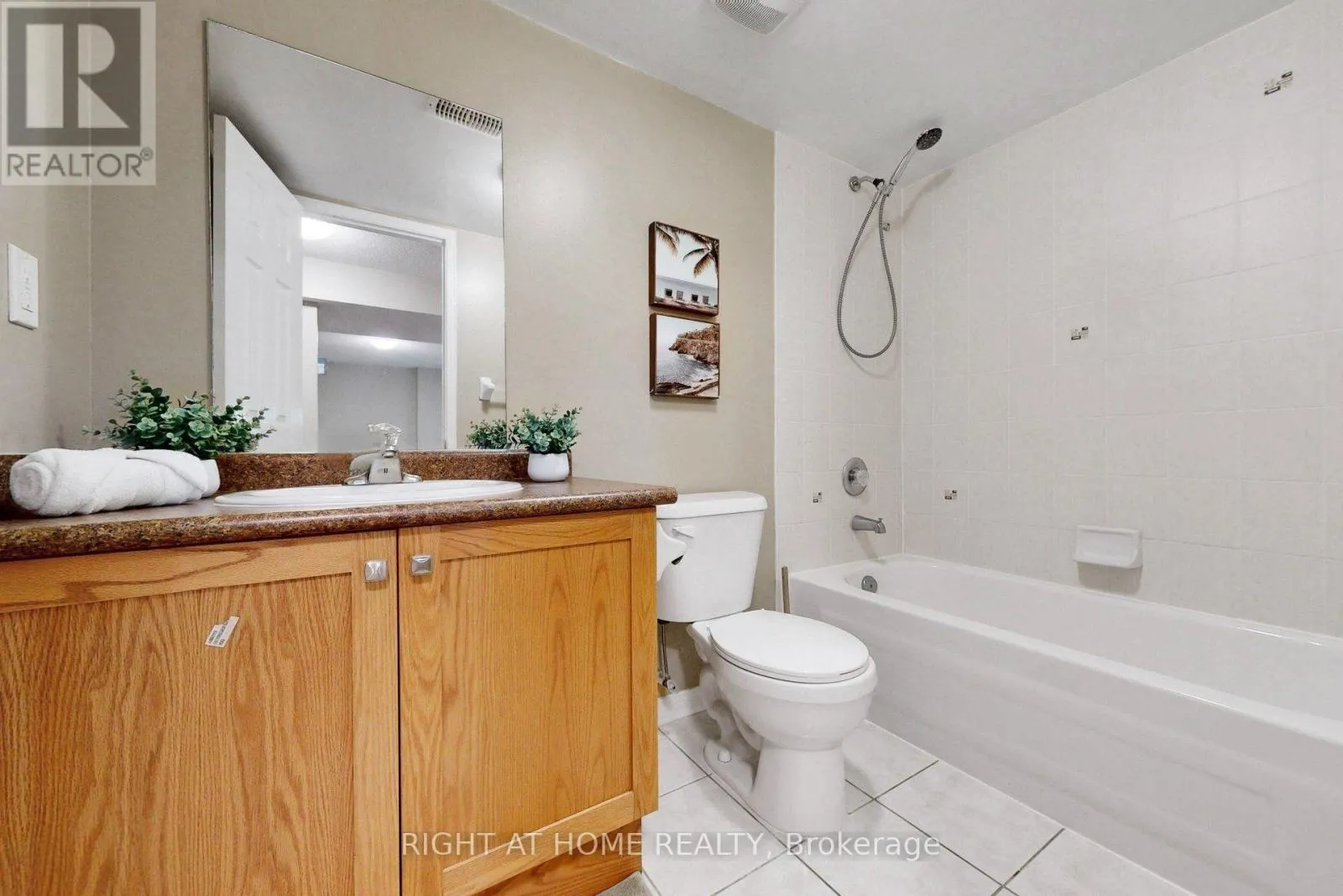27 CHAMBERSBURG WAY
