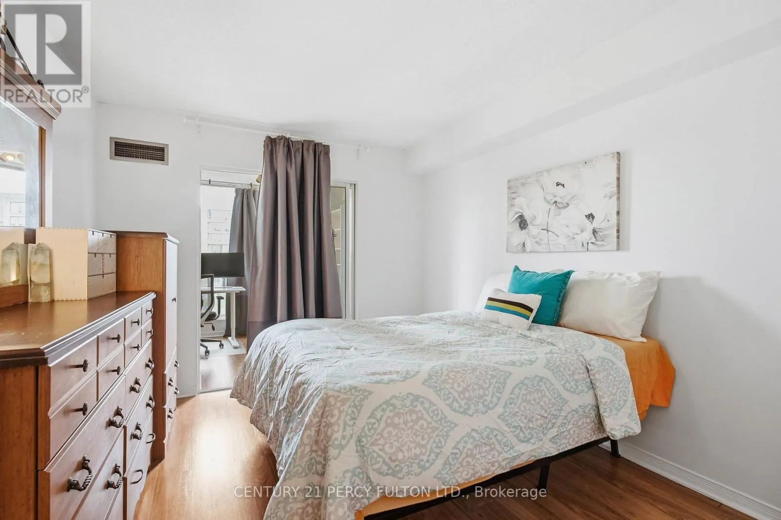 611 - 309 MAJOR MACKENZIE AVENUE
