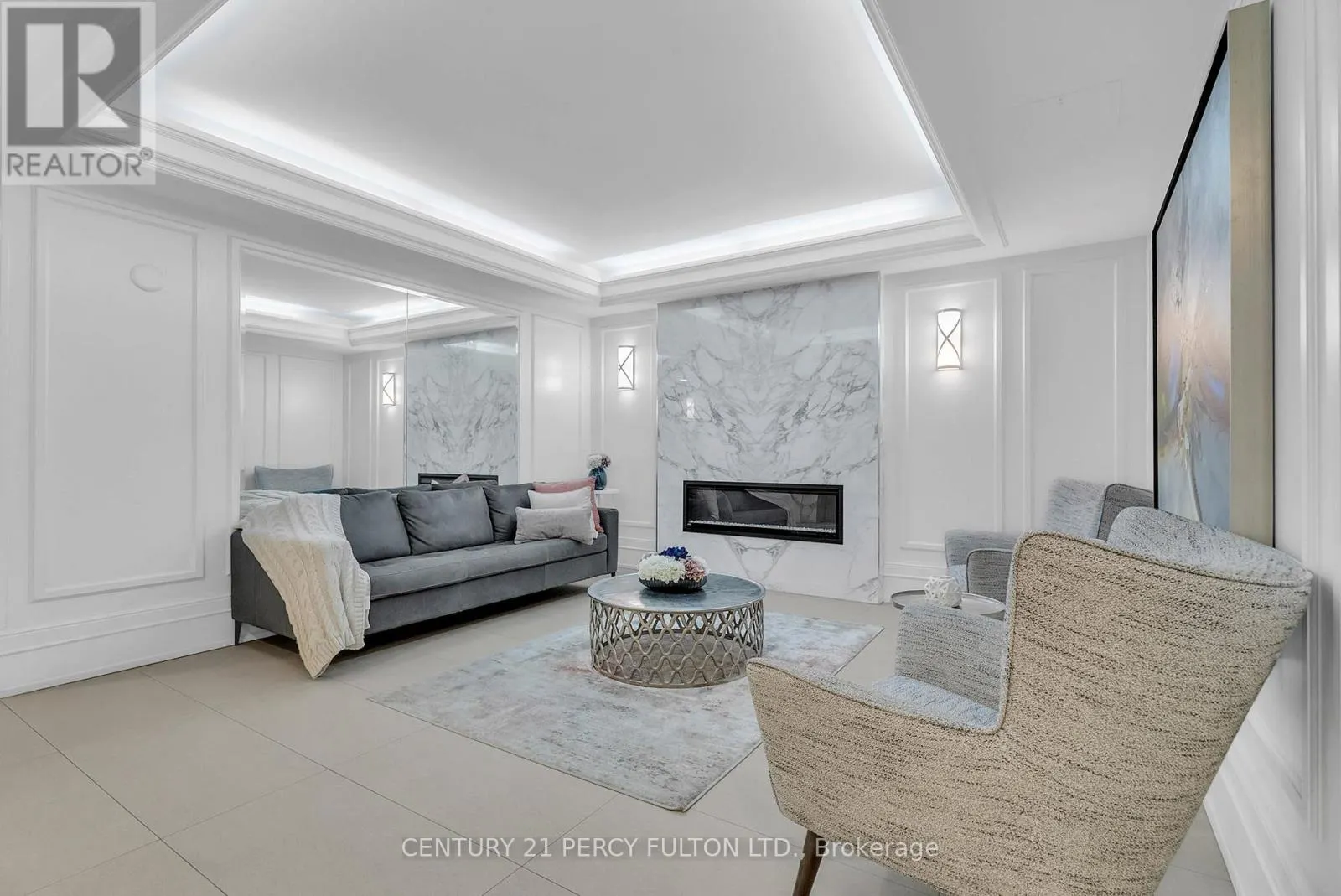 611 - 309 MAJOR MACKENZIE AVENUE