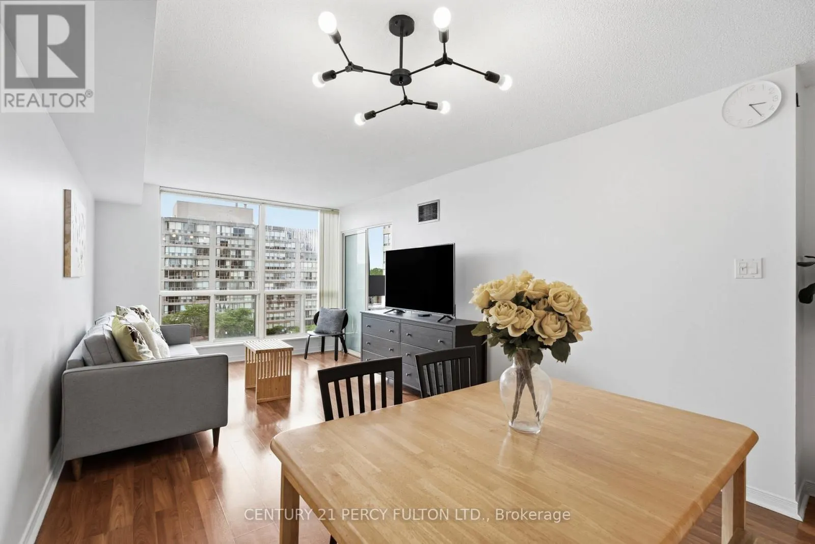 611 - 309 MAJOR MACKENZIE AVENUE