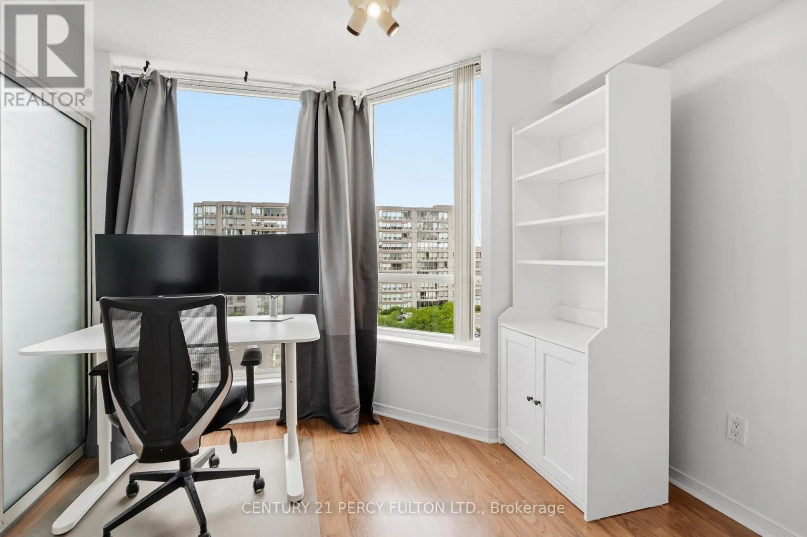 611 - 309 MAJOR MACKENZIE AVENUE