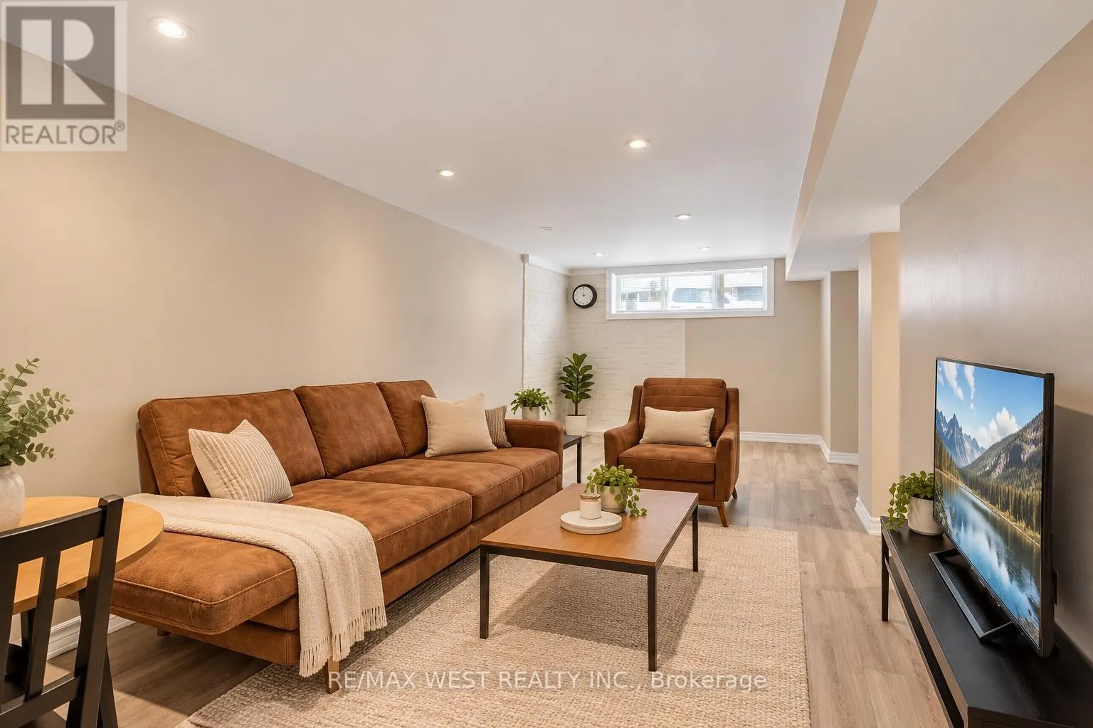 46 NEWBURY DRIVE