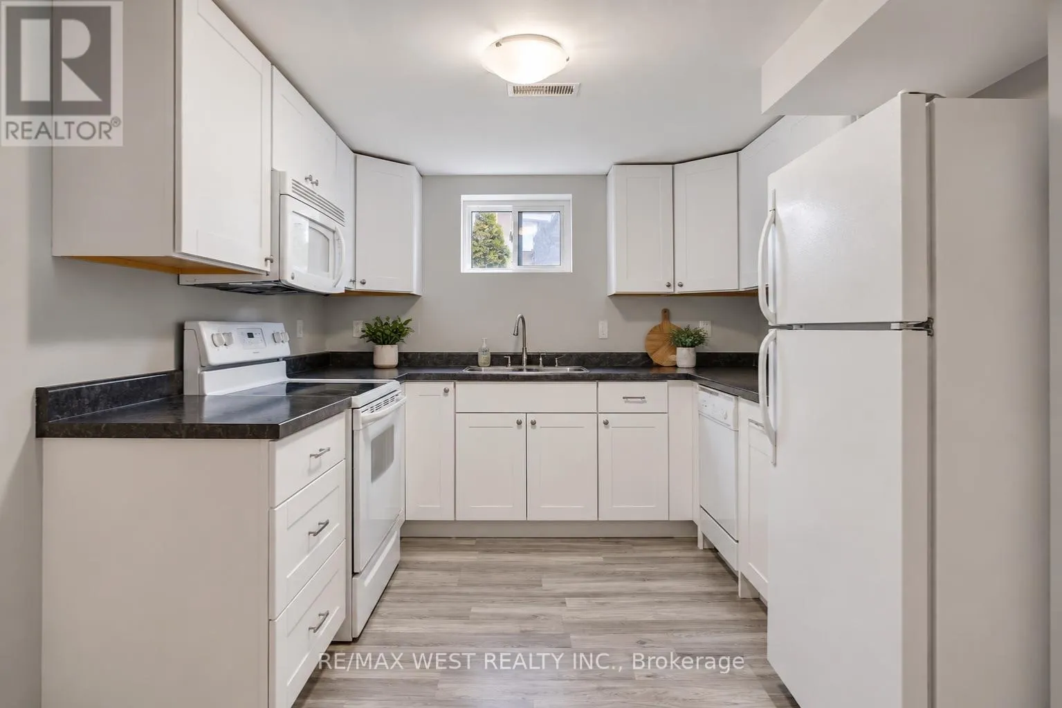 46 NEWBURY DRIVE