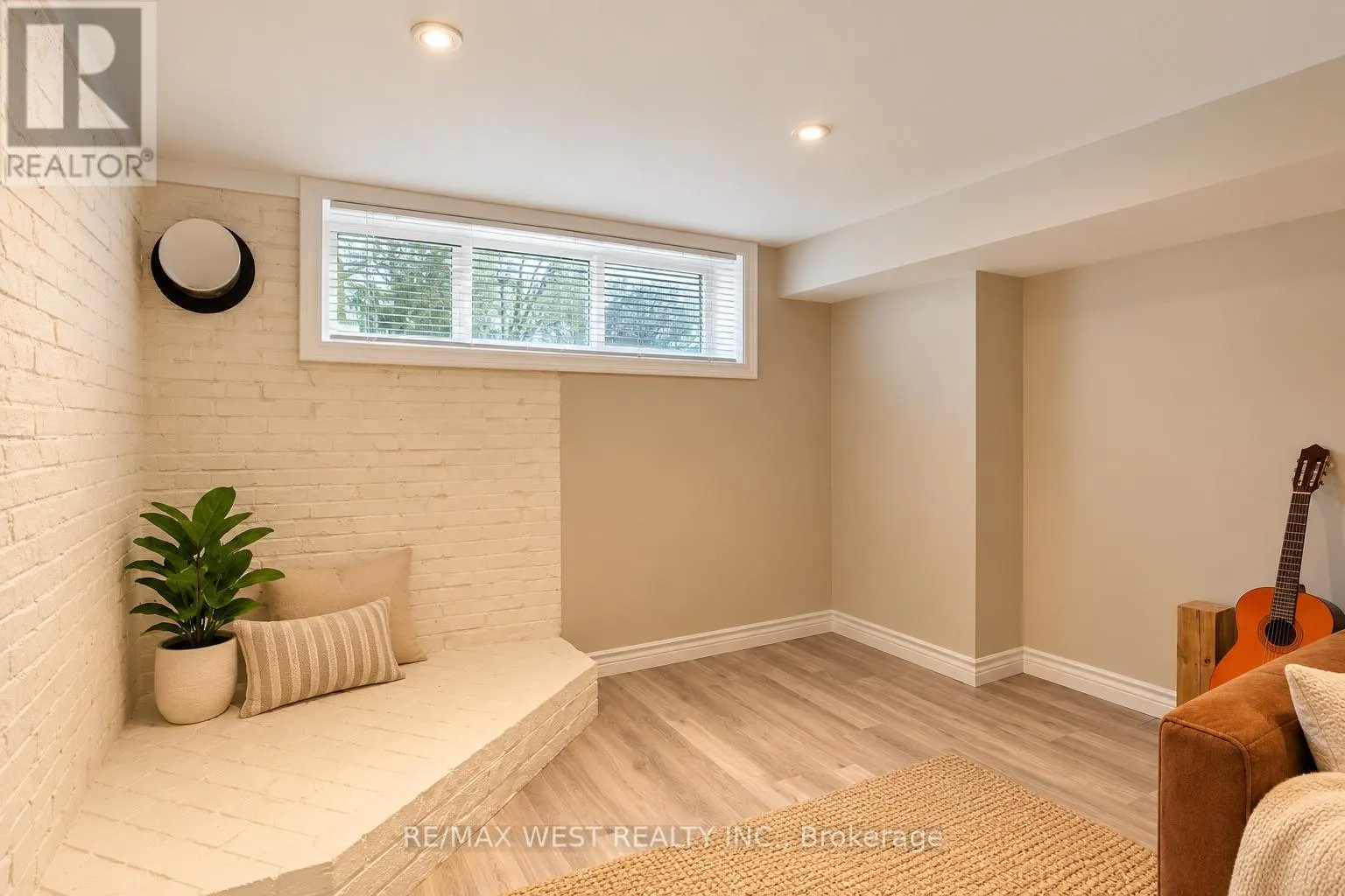 46 NEWBURY DRIVE