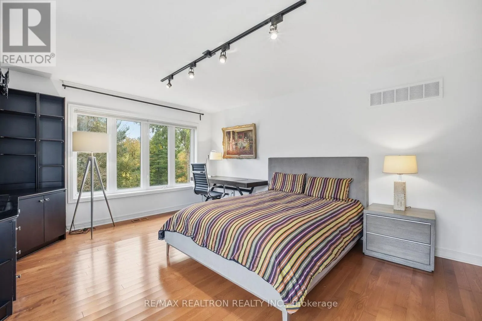 630 WOODLAND ACRES CRESCENT