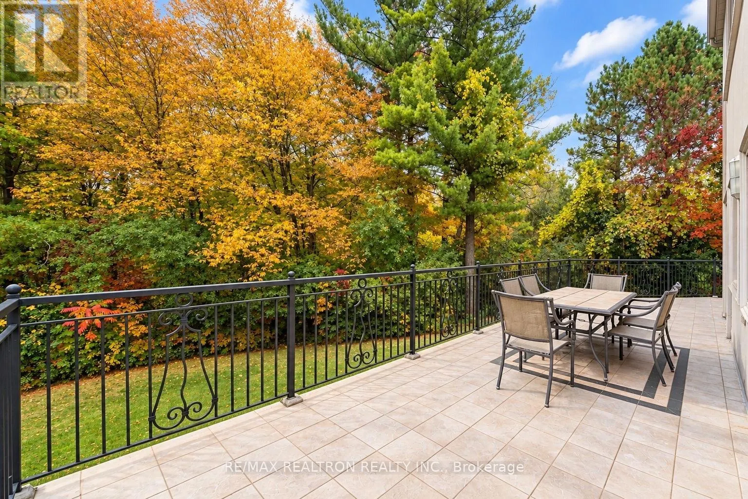 630 WOODLAND ACRES CRESCENT